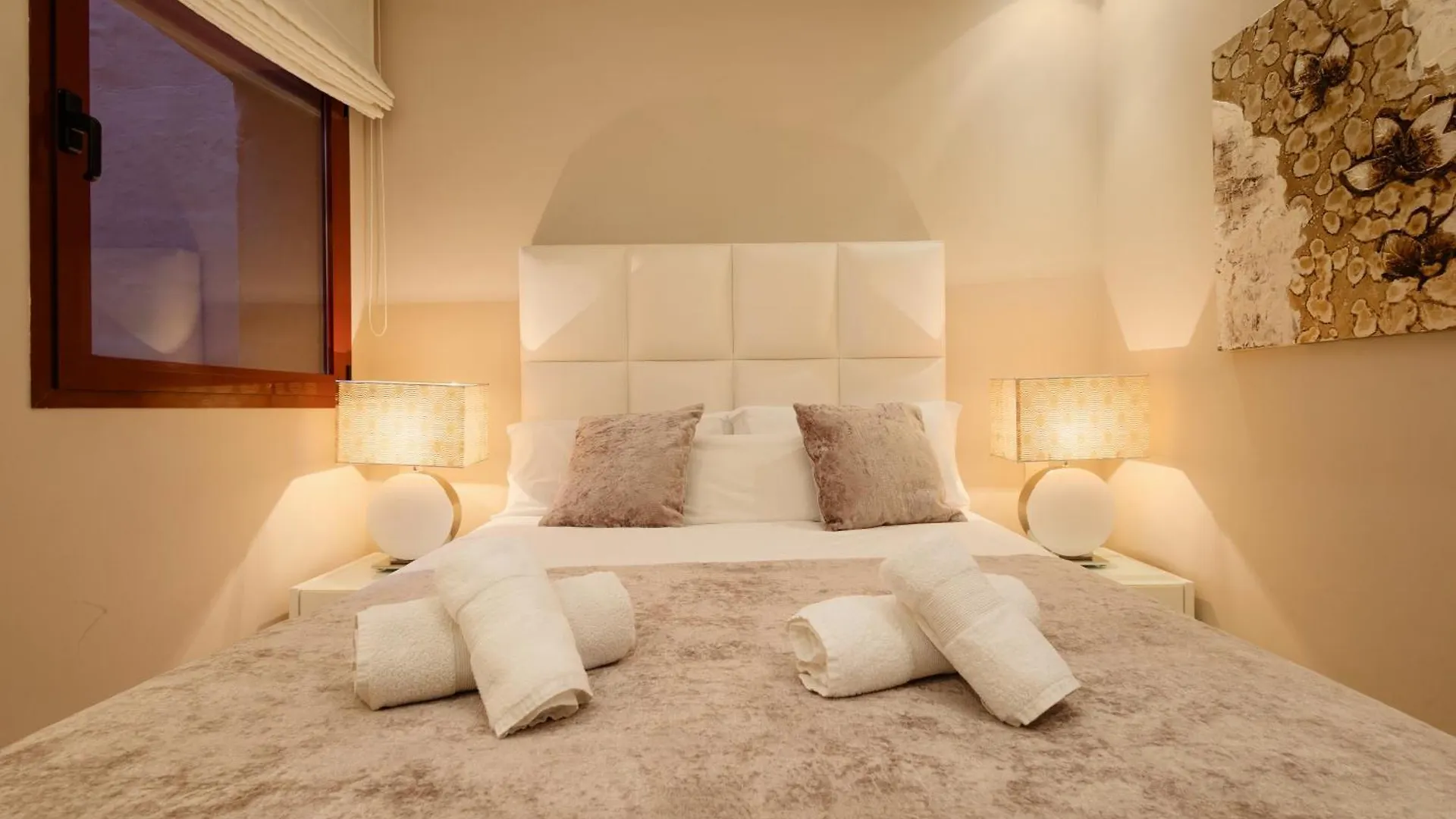 Dream Experience In Elviria: Luxury Property Close To Beaches, Restaurants And Golf Courses Apartment Marbella 0*,  Spain