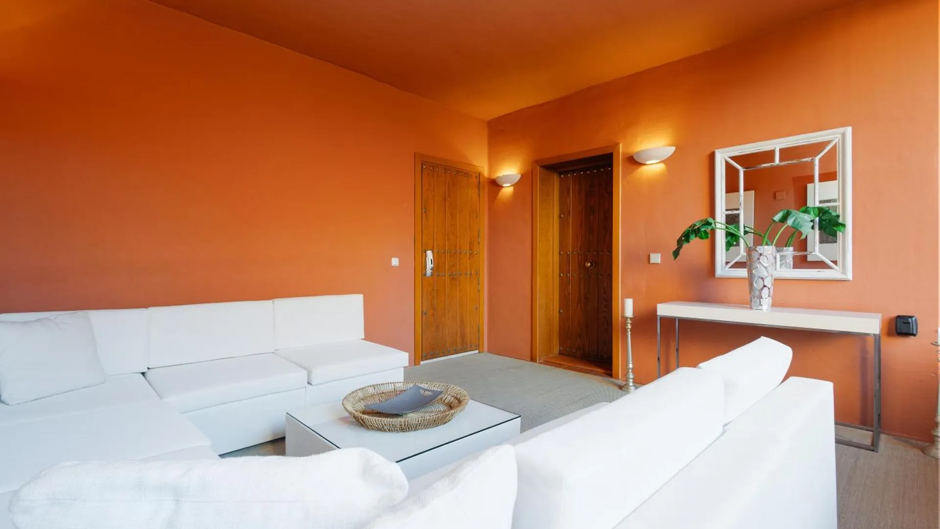 Dream Experience In Elviria: Luxury Property Close To Beaches, Restaurants And Golf Courses Apartment Marbella Spain