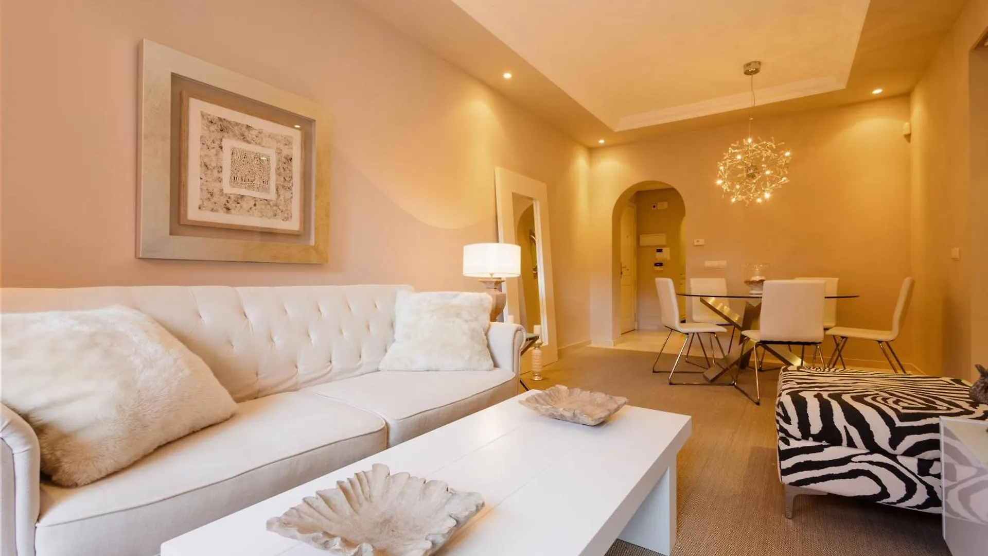Dream Experience In Elviria: Luxury Property Close To Beaches, Restaurants And Golf Courses Apartment Marbella