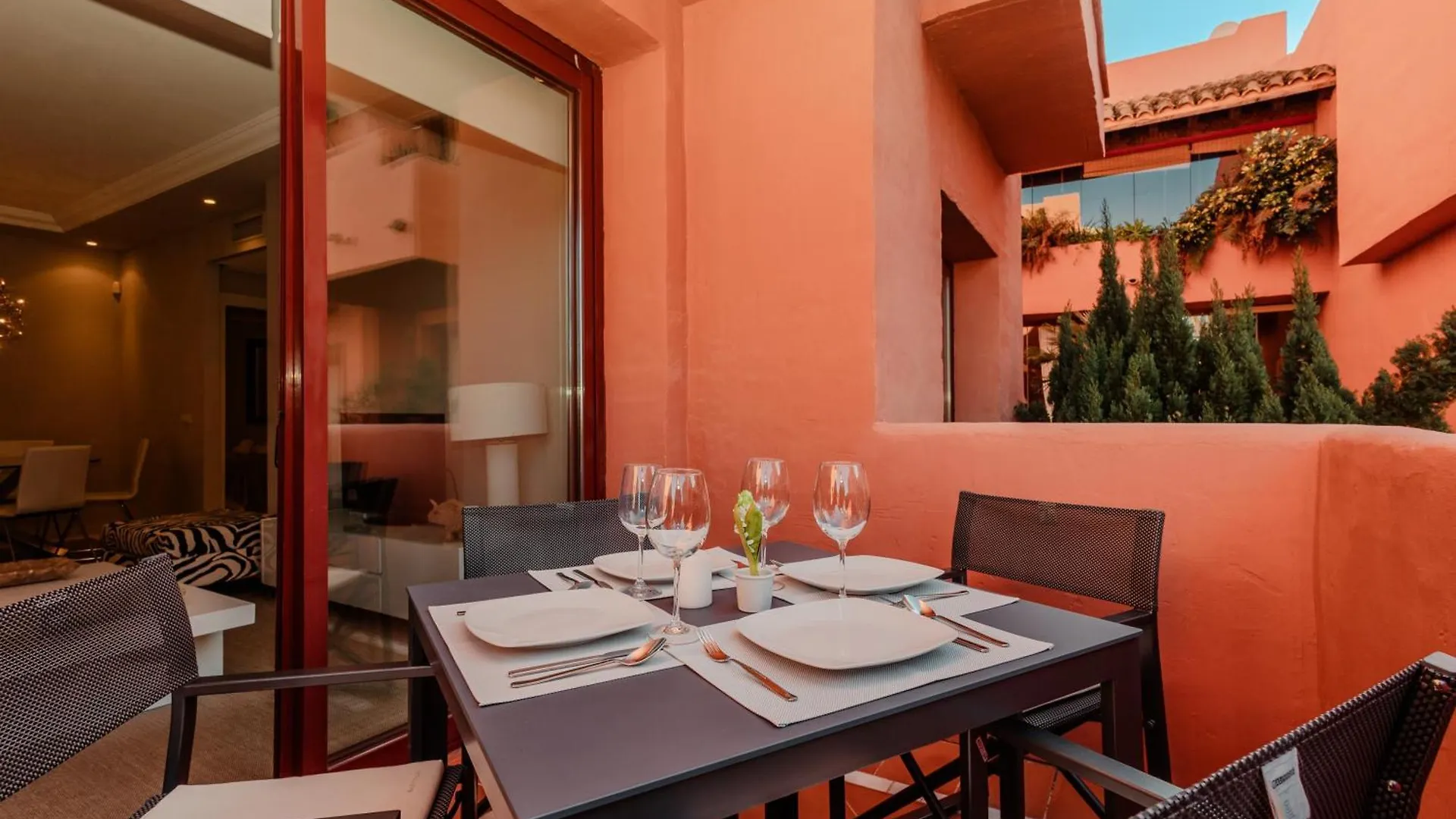 Dream Experience In Elviria: Luxury Property Close To Beaches, Restaurants And Golf Courses Apartment Marbella 0*,