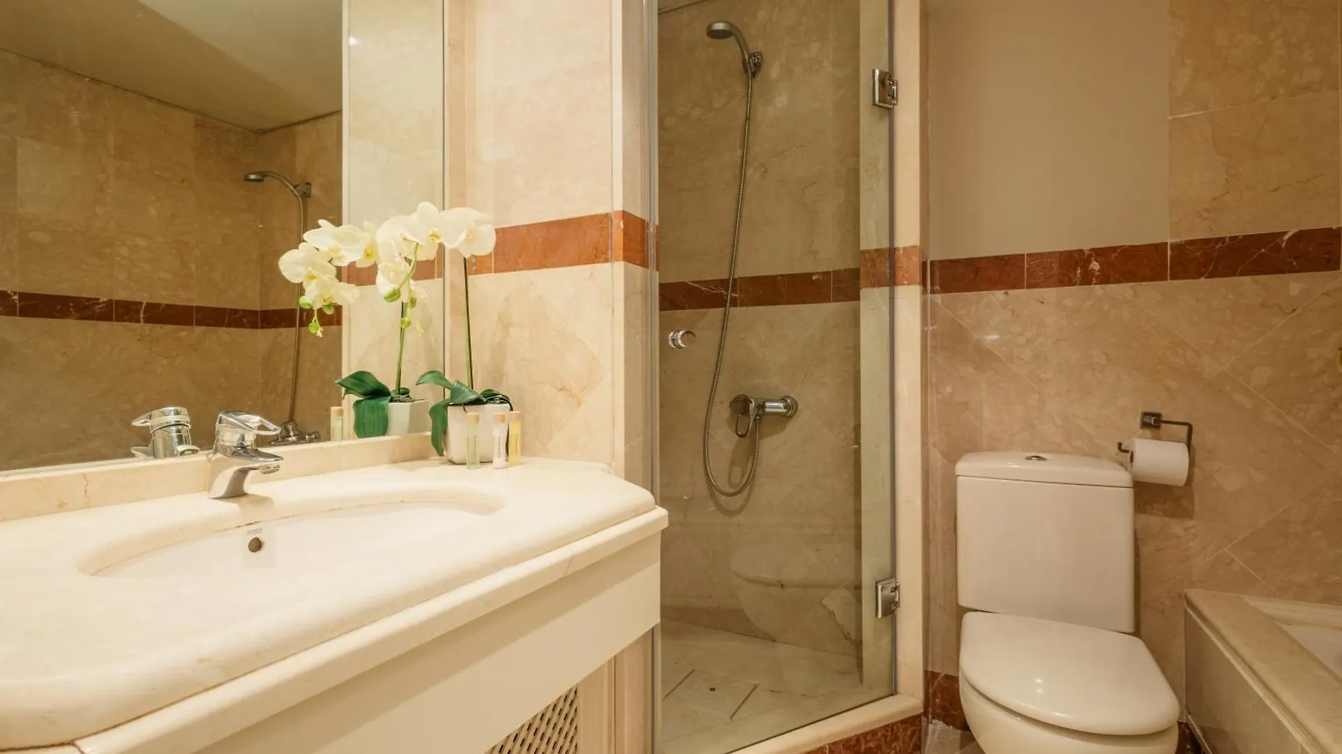 Dream Experience In Elviria: Luxury Property Close To Beaches, Restaurants And Golf Courses Apartment Marbella Spain