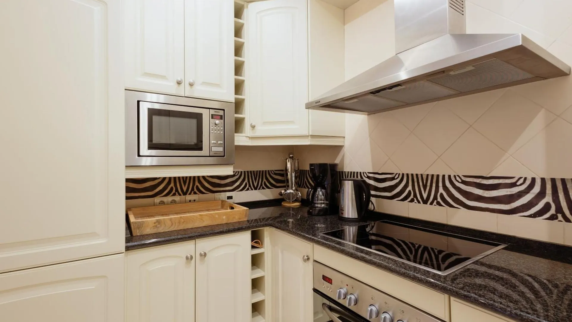 Dream Experience In Elviria: Luxury Property Close To Beaches, Restaurants And Golf Courses Apartment Marbella 0*,