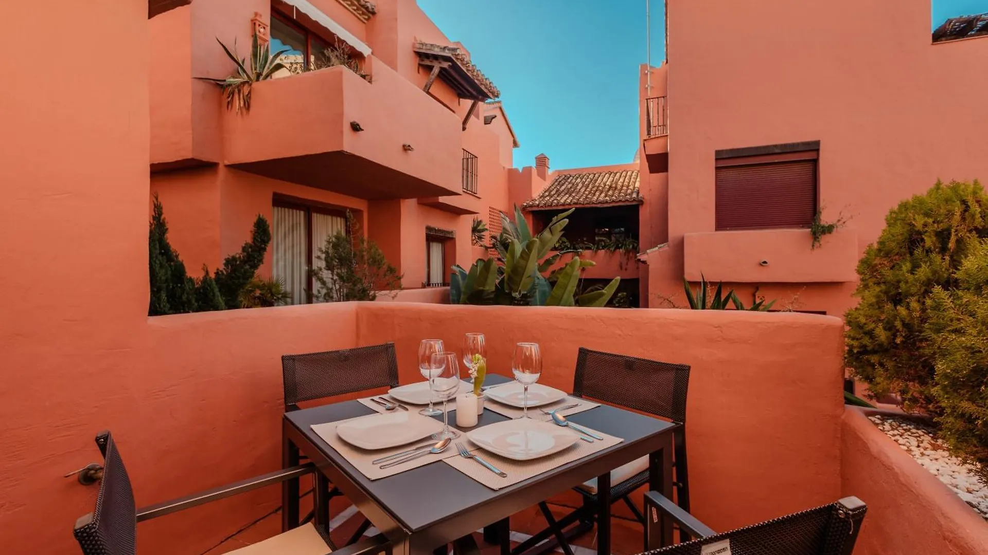 Dream Experience In Elviria: Luxury Property Close To Beaches, Restaurants And Golf Courses Apartment Marbella
