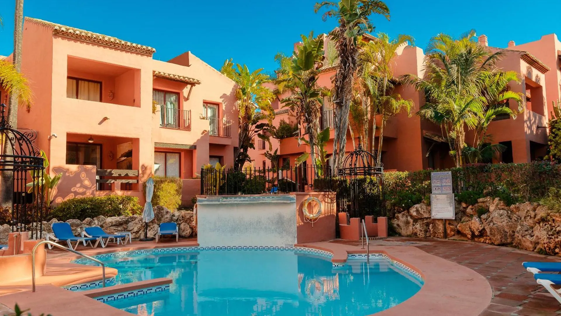 Dream Experience In Elviria: Luxury Property Close To Beaches, Restaurants And Golf Courses Apartment Marbella