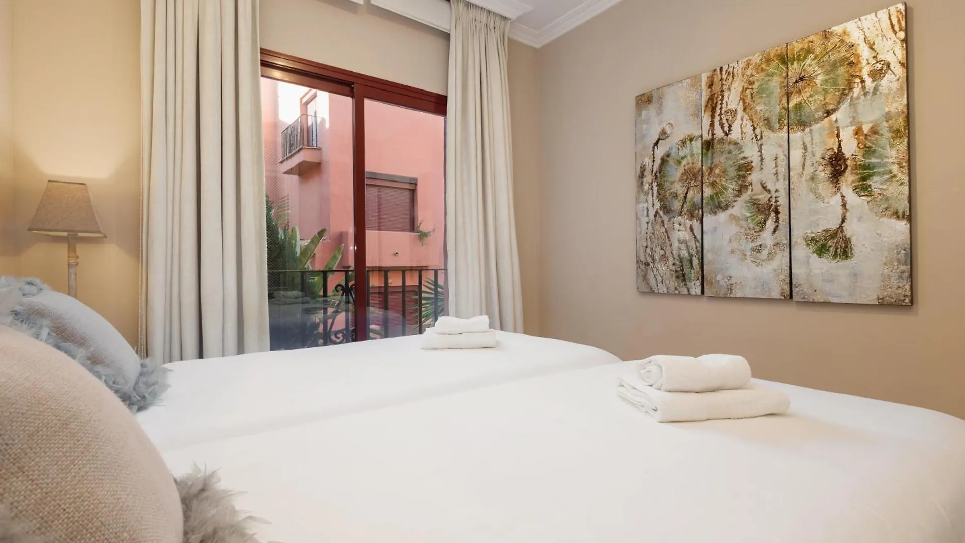 마르베야 Dream Experience In Elviria: Luxury Property Close To Beaches, Restaurants And Golf Courses 아파트