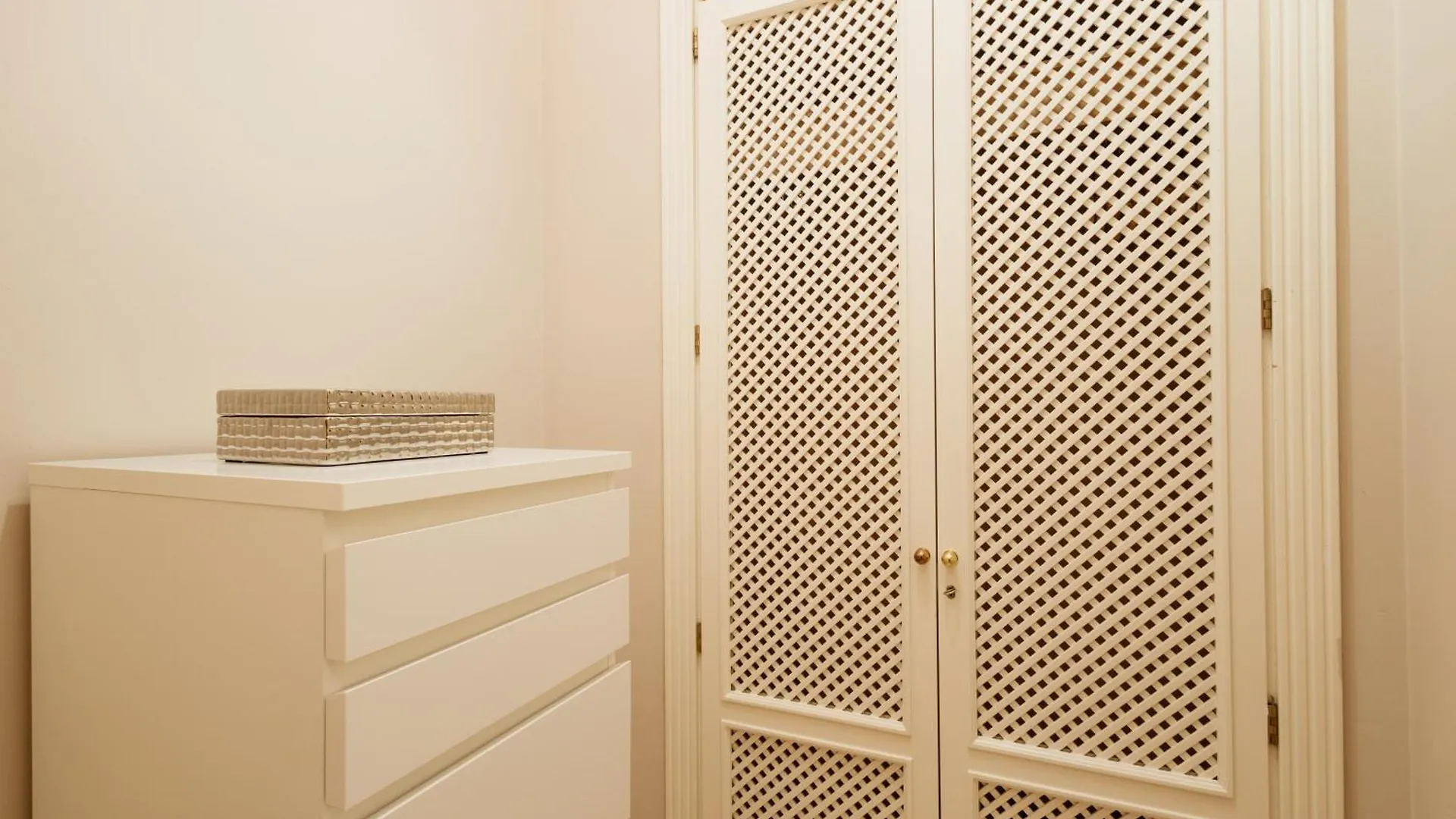 마르베야 Dream Experience In Elviria: Luxury Property Close To Beaches, Restaurants And Golf Courses 아파트